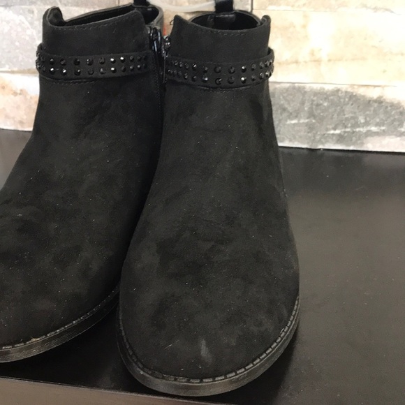 Joe Fresh Benavila Ankle Boot - Picture 11 of 11